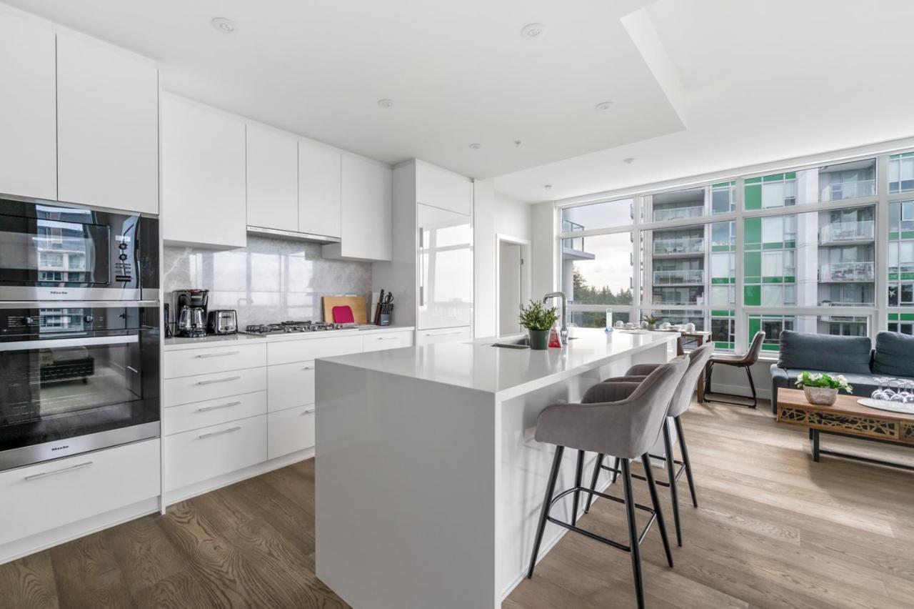 Urban Oasis: Stylish Apartment Retreat At Ubc Vancouver Exterior foto